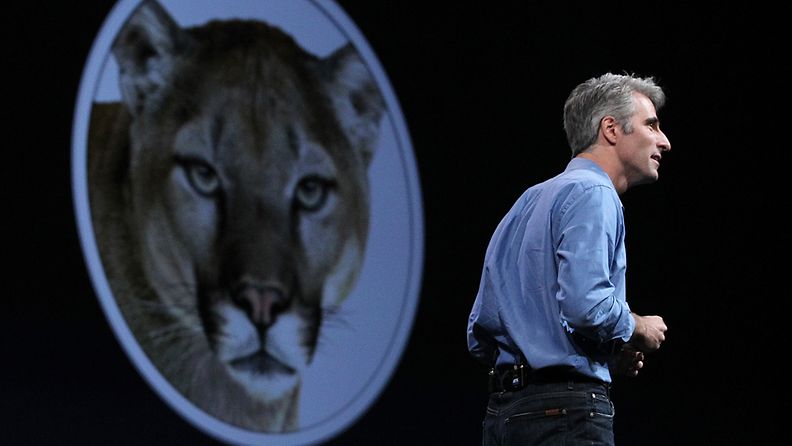 Applen ohjelmistoista vastaava varapääjohtaja Craig Federighi esitteli Mountain Lion -käyttöjärjestelmää kesäkuussa 2012.