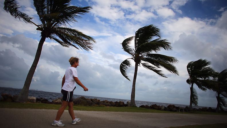 Hurrikaani Sandy on nostattanut tuulia myös Yhdysvaltain Floridassa.