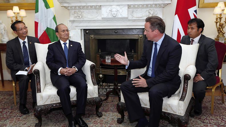 President of Myanmar, Thein Sein (C-L) meets with British Prime Minister David Cameron (C-R) in 10 Downing Street, London, Britain, 15 July 2013. Thein Sein is on an official visit to Britain