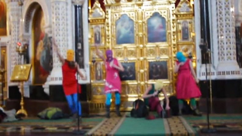 Pussy Riotin performanssi moskovalaisessa kirkossa on julistettu äärimmäisyysaineistoksi.