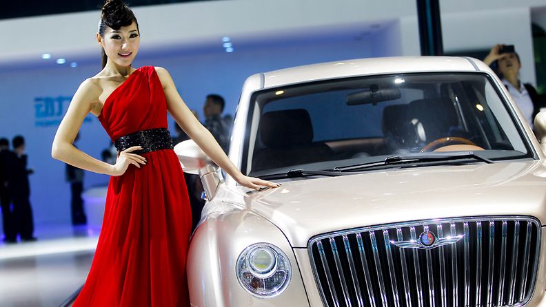 Pekingin autonäyttelyssä luksusautot olivat näyttävästi esillä.