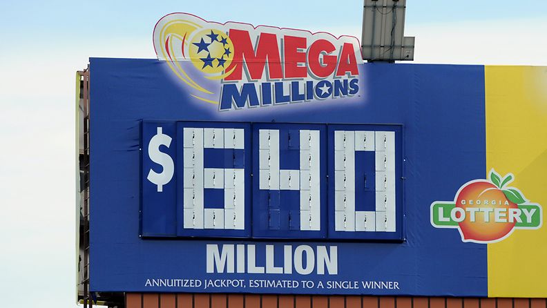 Yhdysvaltojen lottohistorian suurimmalla jättipotilla on ainakin kolme voittajaa. 