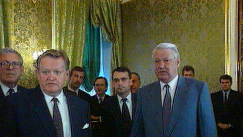 Presidentit Martti Ahtisaari ja Boris Jeltsin Kremlissä 18.5.1994.
