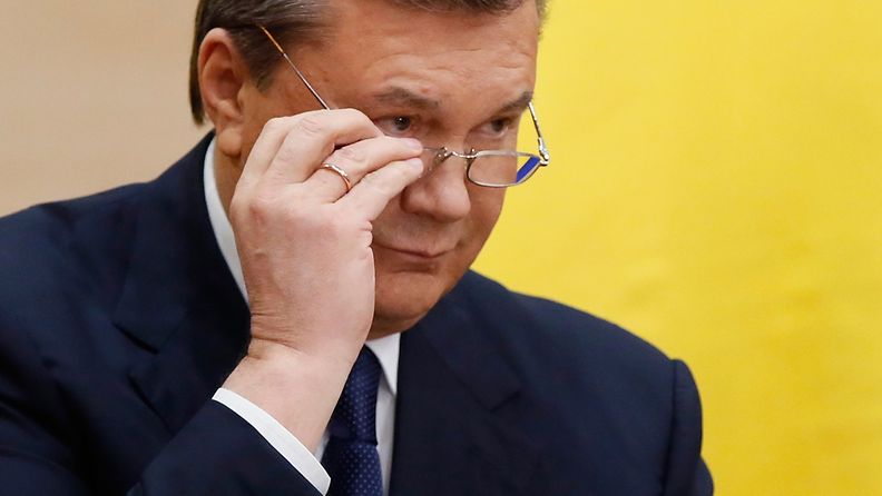Viktor Janukovitsh astui esiin viikon pakoilun jälkeen.