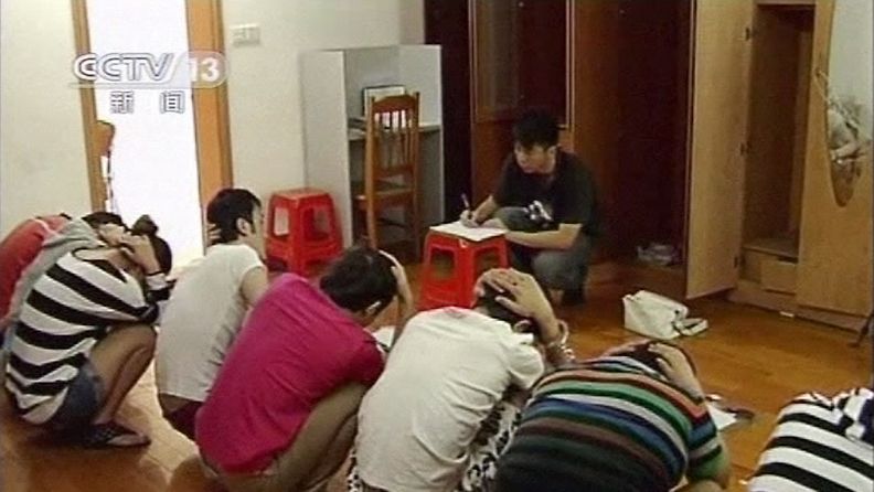 Kiinan poliisi teki puhelinhuijausoperaatiossa yhden rynnäkön Dongguanissa, Guangdongin maakunnassa. 