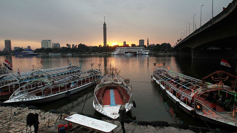 Tyhjiä turistiveneitä Egyptin Hurghadassa tammikuussa 2012.