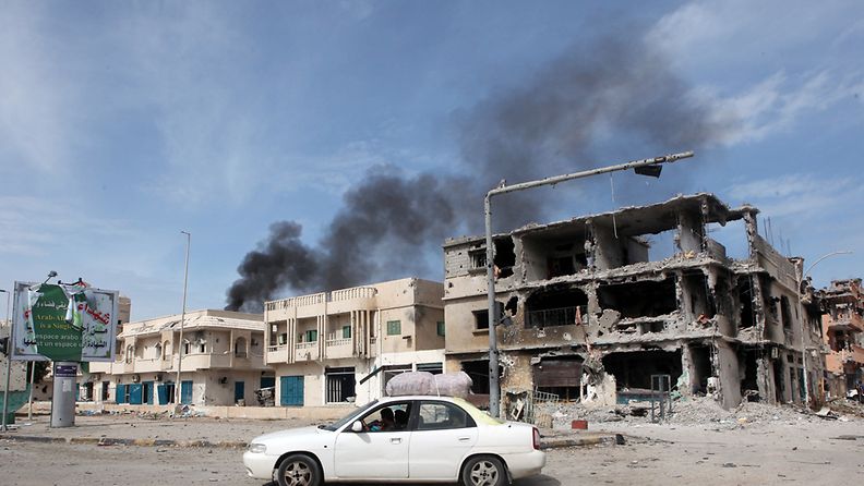 Tuhottuja rakennuksia Libyan Sirtessä 22.10.2011.