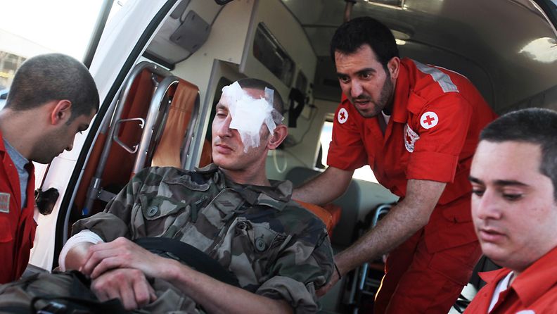 Useita rauhanturvaajia loukkaantui räjähdyksessä Libanonissa 26. huhtikuuta 2011. (EPA)