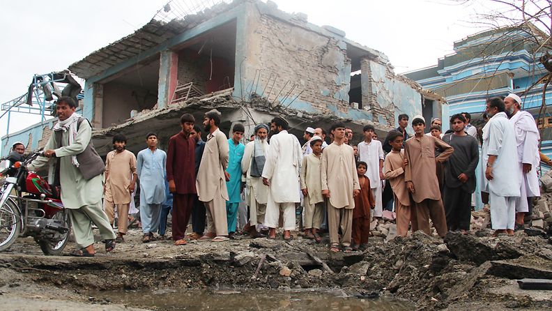 Itsemurhapommittaja yritti hyökätä Intian konsulaattiin Afganistanin Jalalabadissa 3.9.2013. 