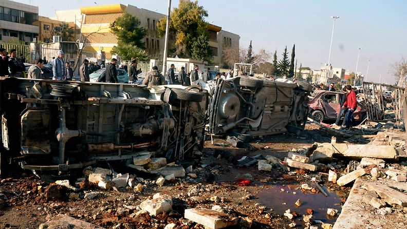 Kymmeniä on saanut surmansa Aleppon yliopstolla sattuneessa räjähdyksessä 15. tammikuuta 2013.