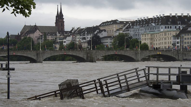 Reinin vesi nousi tänään näin korkealle Sveitsin Baselissa.