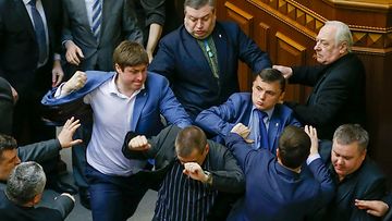 Ukraina parlamentti tappelu
