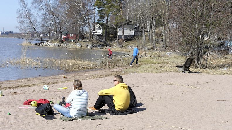 Kivinokan kesämaja-alue Helsingin Herttoniemessä 21. huhtikuuta 2014.