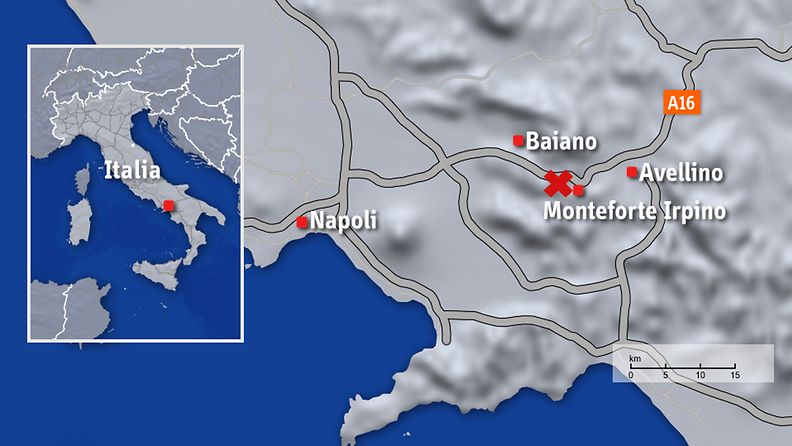 Pyhiinvaeltajia kuljettanut bussi suistui alas moottoritien ylikulkusillalta Napolin lähistöllä.