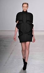Amaya Arzuaga Womenswear Fall Winter 2014 Paris Fashion Week