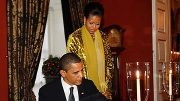 Presidentti Obama ottamassa vastaan Nobelin Rauhanpalkintoa 2009. [Kuva: EPA]