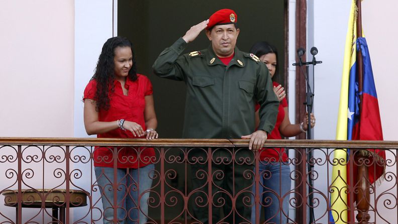 Syöpähoitojen jälkeen Venezuelaan palannut Hugo Chavez villitsi kansalaisiaan 4.7. 2011