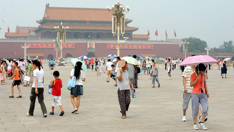 Ihmisiä Taivaallisen rauhan aukiolla Pekingissä vuonna 2008.