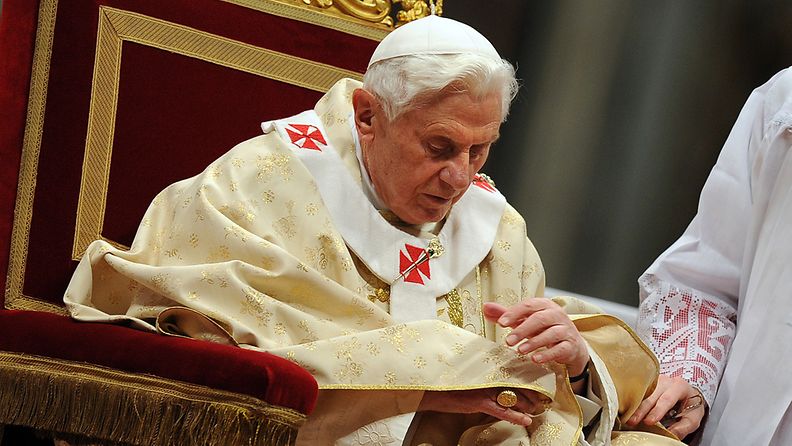 Pope Benedict XVI leads the midnight Christmas Mass in Saint Peter's Basilica at the Vatican, late 24 December 2011.