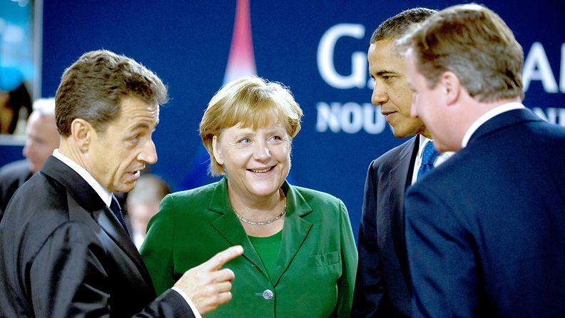 Nicolas Sarkozy, Angela Merkel, Barack Obama ja David Cameron G20-kokouksessa Ranskan Cannesissa 3. marraskuuta 2011.