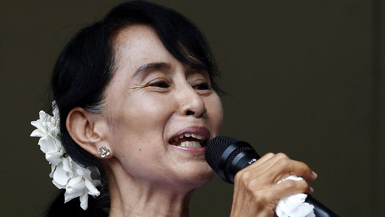 Myanmarin oppositiojohtaja Aung San Suu Kyi istui kotiarestissa viisitoista vuotta vuosien 1989-2010 välillä.