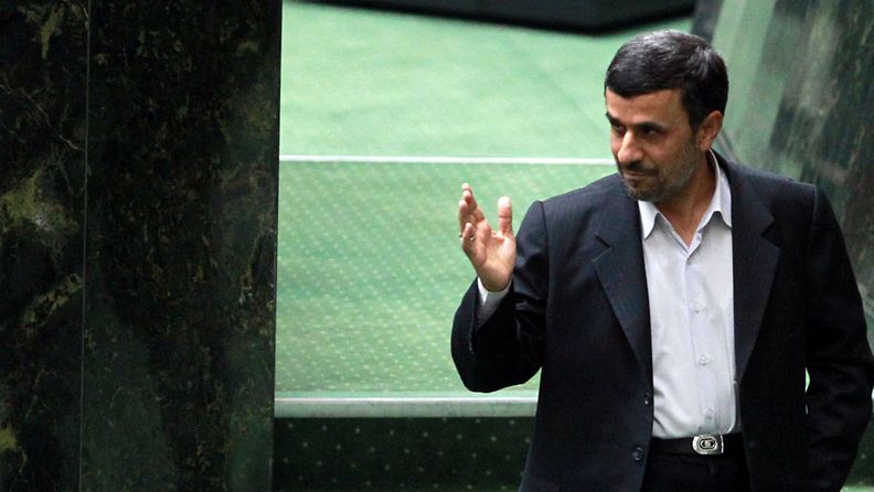 Iranin presidentti Mahmoud Ahmadinejad 01.02.2012 (EPA)