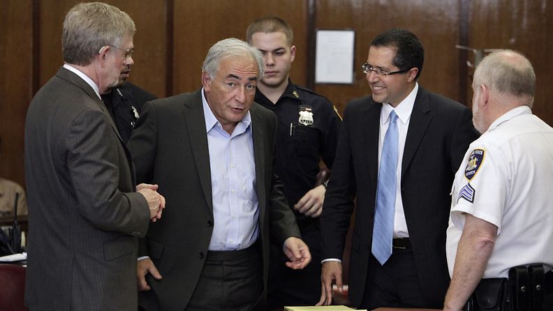 IMF:n entinen johtaja Dominique Strauss-Kahn on vapautettu kotiarestiin. (EPA)