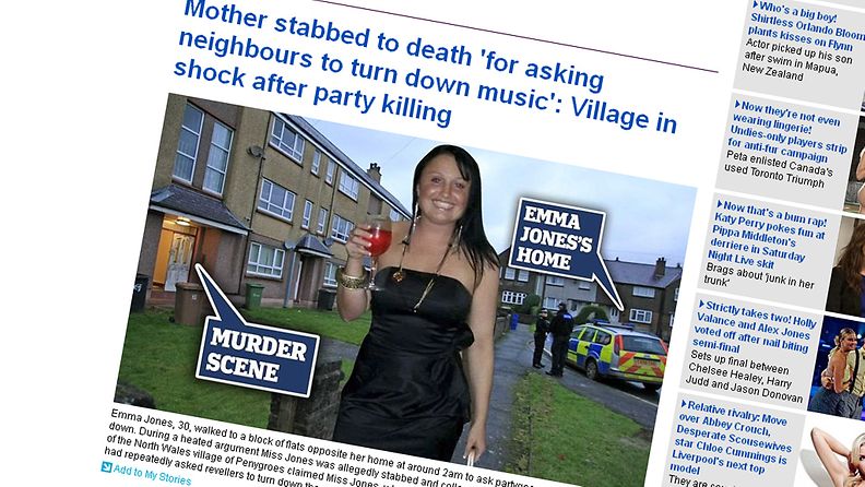Nuoren äidin puukotus kuohuttaa Britanniassa. Kuvaruutunäkymä Daily Mailin sivuilta.