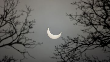auringonpimennys näkyi hyvin Unkarin vuoristossa 4.1.2011. Kuva: EPA