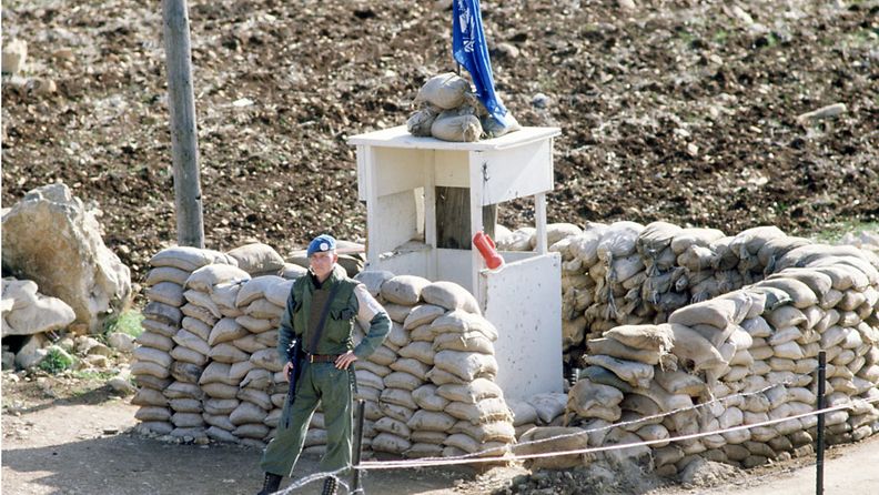 Suomalaisten rauhanturvaajien tarkastuspiste Libanonissa joulukuussa 1982