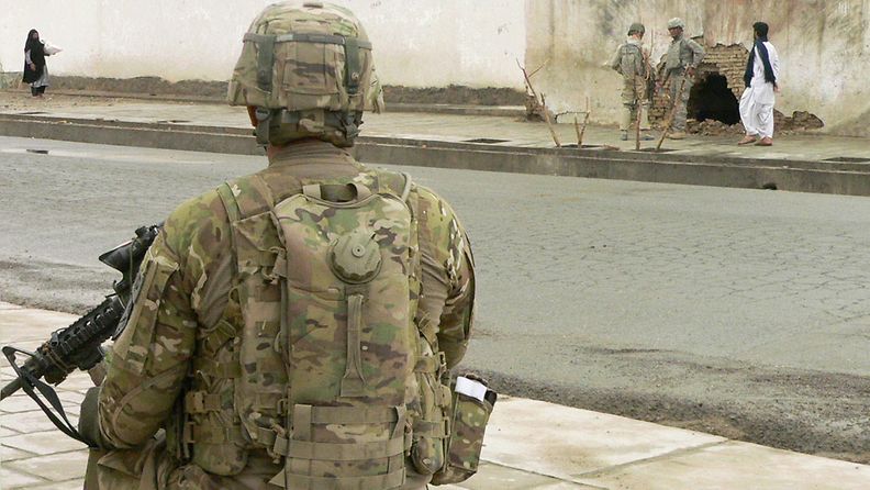 Sotilasliitto Nato myönsi torstaina, että yksi sen sotilaista ampui aiemmin kesällä Britannian yleisradioyhtiölle BBC:lle työskennelleen toimittajan. 