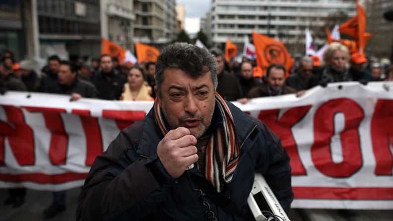 Sähkötyöläisten mielenosoitus Ateenassa 9. helmikuuta.