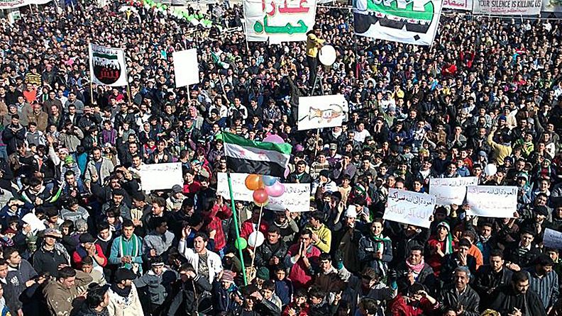 Syyrian opposition aktivistit kertoivat 4. helmikuuta, että Syyriassa on kuollut 260 ihmistä hallituksen joukkojen iskuissa Homsin kaupungissa.