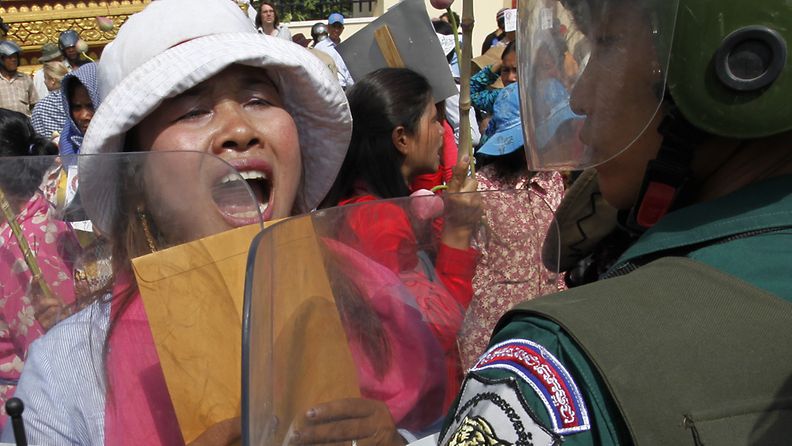 Kuvituskuva Kambodzassa huhtikuussa järjestetystä mielenosoituksesta.