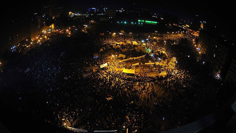 A general view shows protesters in Tahrir square in Cairo, Egypt, 22 November 2011. 