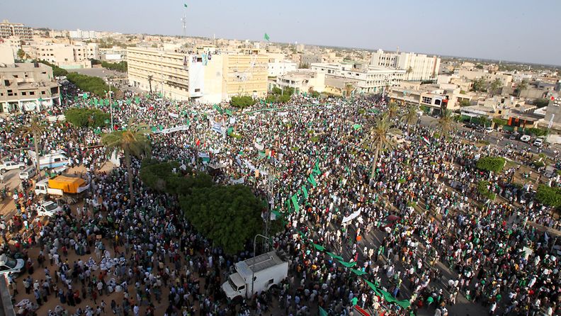Muammar Gaddafin hallinnon tukijoita Zawiyahissa 50 km Tripolista länteen 16.7.2011.  