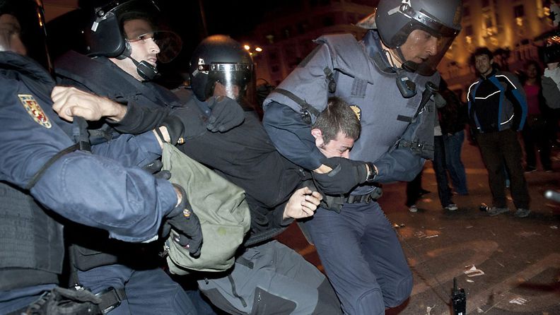 Espanjan pääkaupungissa Madridissa yli 20 pidätettiin mielenosoituksessa syntyneissä mellakoissa
