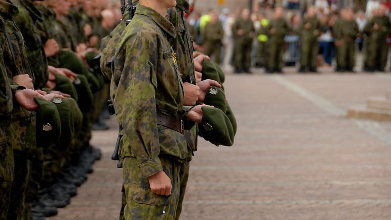 Kaartin Jääkärirykmentin heinäkuun saapumiserän (2/11) sotilasvala ja -vakuutus vannottiin Helsingin Senaatintorilla torstaina 18. elokuuta 2011.  