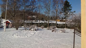 Karstulassa oli lumi maassa aamulla 5. toukokuuta 2014. Lukijan kuva: Eeva-Liisa Lehto