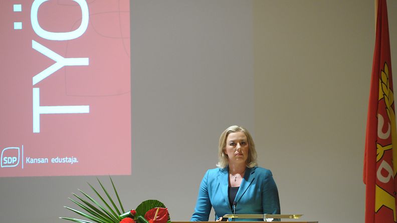 Puheenjohtaja Jutta Urpilainen SDP:n puoluevaltuuston kokouksessa lauantaina 10. maaliskuuta 2012.