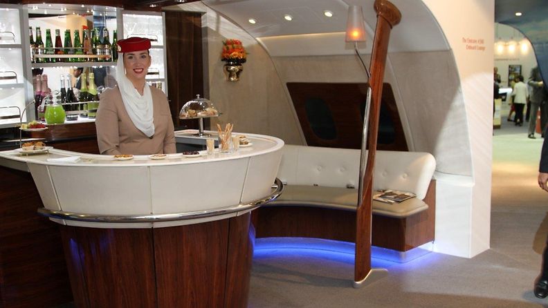 emirates A380 lounge