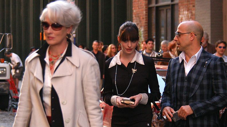 Anne Hathaway ja Meryl Streep Paholainen pukeutuu Pradaan -kuvauksissa, 2005
