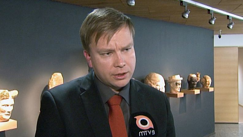Kansanedustaja Antti Kaikkonen pohtii nyt tyytyykö hän tuomioon vai valittaako siitä.