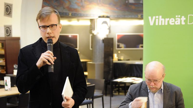 Vihreiden Helsingin kaupunginhallituksen ryhmäjohtaja Ville Ylikahri puhui ennen viime eduskuntavaaleja Osmo Soininvaaran tilaisuudessa.