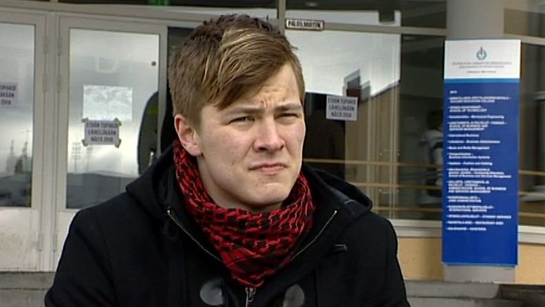 Jyväskyläläinen Jussi sairastui narkolepsiaan otettuaan sikainfluenssarokotteen joulukuussa 2009.
