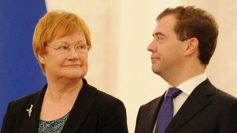 Presidentti Tarja Halonen ja Dmitri Medvedev tapasivat Pietarissa Itämeri-kokouksen yhteydessä. Kuva vuodelta 2010. 