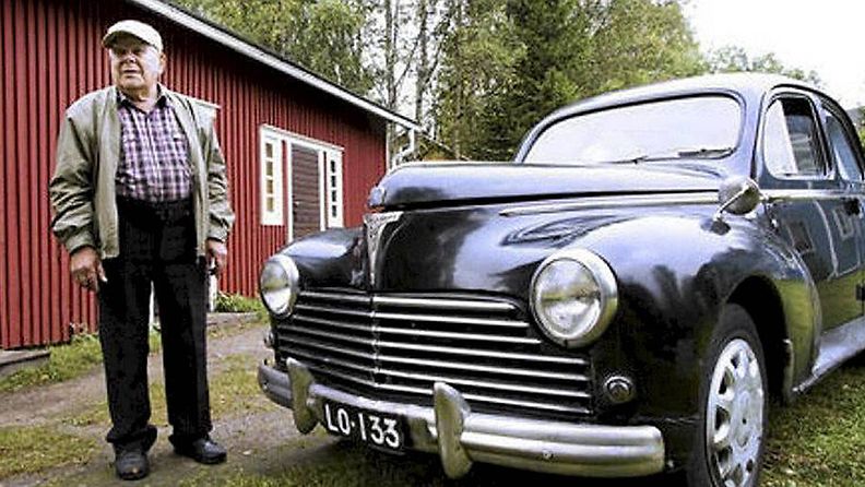 Pitkään kateissa ollut kemiläinen Aarne Anttila löytyi tänään uponneesta autostaan. 