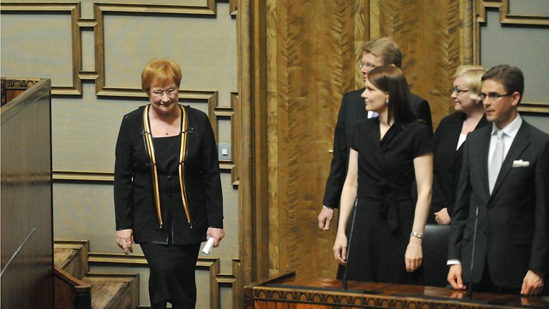 Kiviniemen hallitus jätti eropyynnön presidentti Tarja Haloselle tänään.