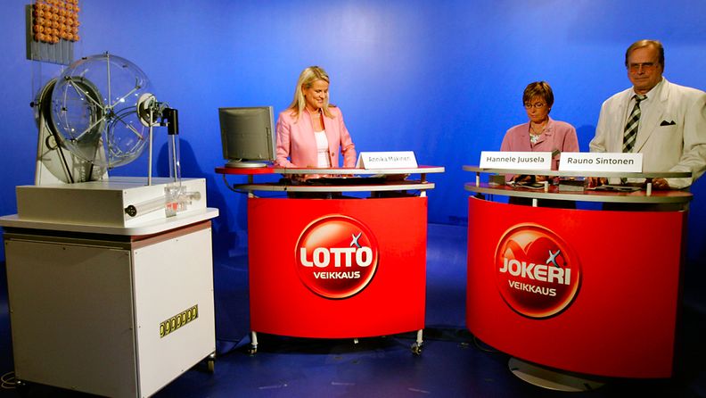 Neljän miljoonan euron lottopotin arvonnan 29. heinäkuuta 2006 juonsi Annika Mäkinen ja virallisina valvojina toimivat Hannele Juusela ja Rauno Sintonen.