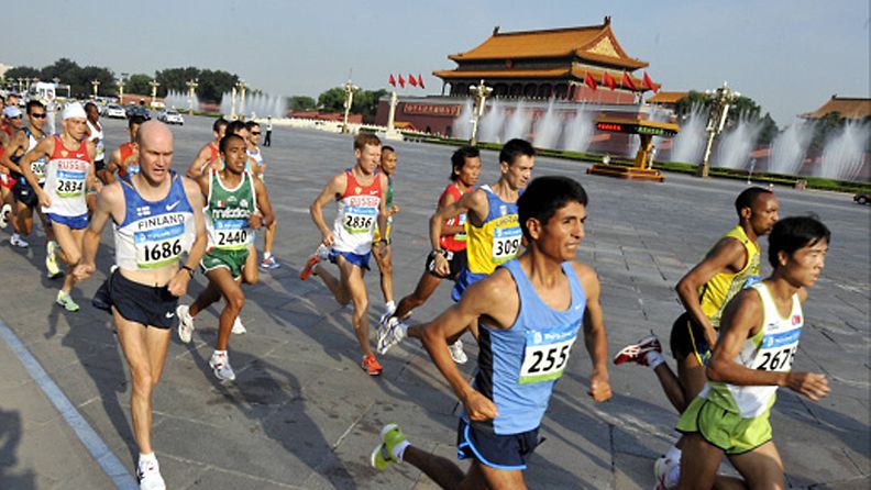 Janne Holmen of Finland running Maraton during the Olympic Games in Beijing, China, on August 24th, 2008. Lehtikuva. 